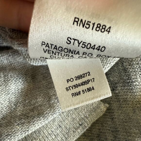 Patagonia Women’s Sz Small Lightweight Linen Top
Style #50440 in Gray - Picture 6 of 9